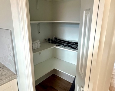 8662 Bayview Drive - Photo Thumbnail 9