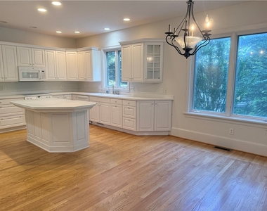 11 Harrington Dr Drive - Photo Thumbnail 1