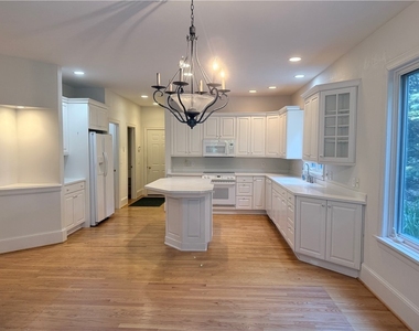 11 Harrington Dr Drive - Photo Thumbnail 2