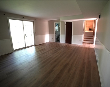 28 Candlewood Drive - Photo Thumbnail 22