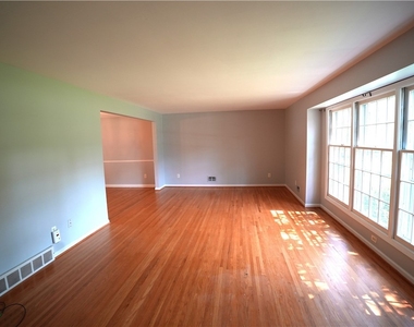 28 Candlewood Drive - Photo Thumbnail 15