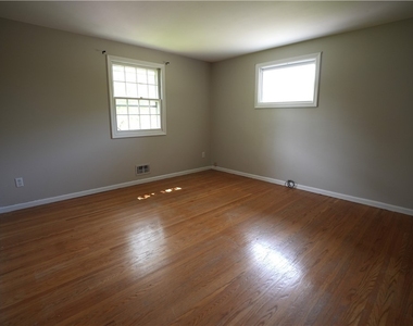 28 Candlewood Drive - Photo Thumbnail 33