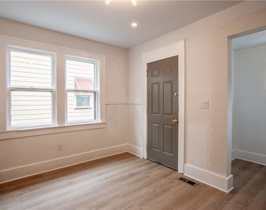 1786 Clifford Avenue - Photo Thumbnail 5