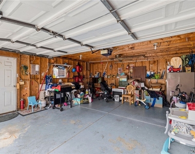136 Mapleview Road - Photo Thumbnail 2