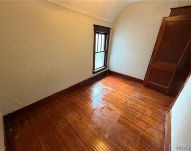 49 15th Street - Photo Thumbnail 8