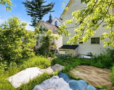 213 Keystone Street - Photo Thumbnail 3