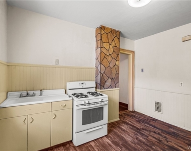 213 Keystone Street - Photo Thumbnail 18