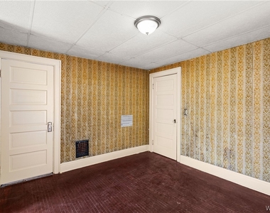 213 Keystone Street - Photo Thumbnail 10