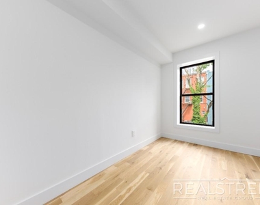 15 Hampton Pl - Photo Thumbnail 7