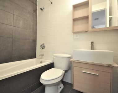 92 Troy Avenue - Photo Thumbnail 2