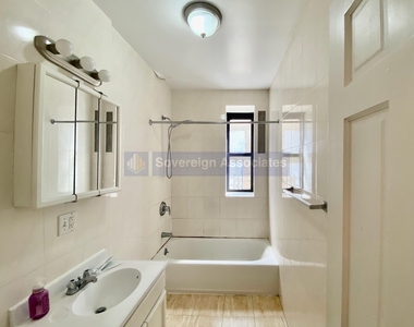 686 West 204th Street - Photo Thumbnail 5