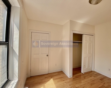 686 West 204th Street - Photo Thumbnail 9