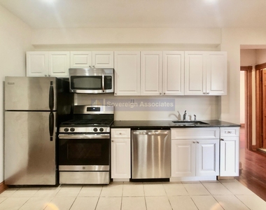 305 Convent Avenue - Photo Thumbnail 3