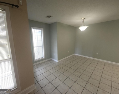 103 Jana Court - Photo Thumbnail 4