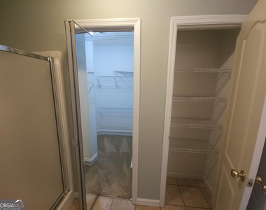 103 Jana Court - Photo Thumbnail 10