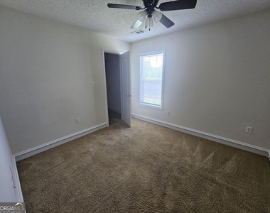 103 Jana Court - Photo Thumbnail 11