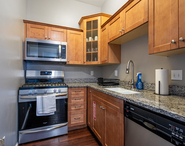 893 Piedmont Avenue Ne - Photo Thumbnail 8