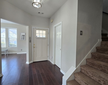 4761 Highpoint Way - Photo Thumbnail 3