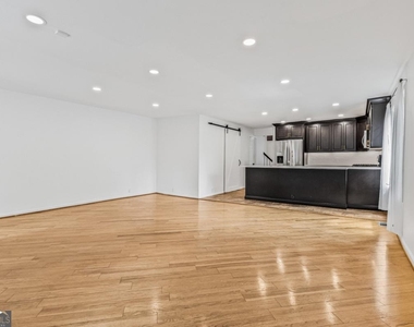 1016 Muirfield Drive - Photo Thumbnail 14