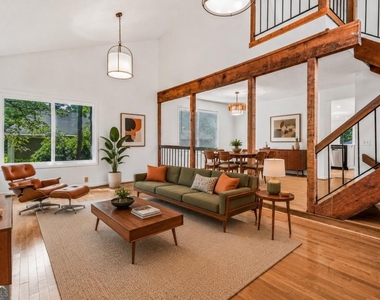 1016 Muirfield Drive - Photo Thumbnail 5