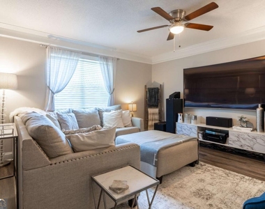 6900 Roswell Road - Photo Thumbnail 7