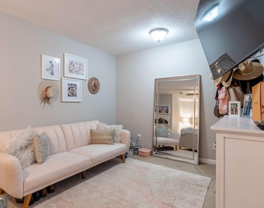 6900 Roswell Road - Photo Thumbnail 28
