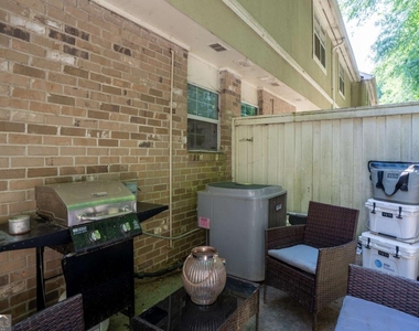 6900 Roswell Road - Photo Thumbnail 42