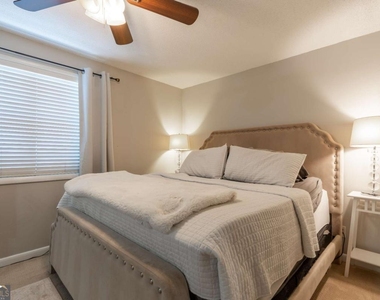 6900 Roswell Road - Photo Thumbnail 24