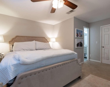 6900 Roswell Road - Photo Thumbnail 31
