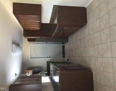 131 Pineview Drive - Photo Thumbnail 1