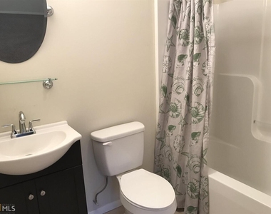 131 Pineview Drive - Photo Thumbnail 10