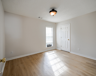 1570 Swan Valley Court - Photo Thumbnail 22