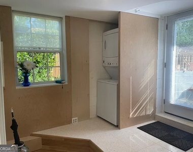 2511 Clairmont Road Ne - Photo Thumbnail 13