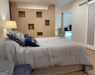 2511 Clairmont Road Ne - Photo Thumbnail 12
