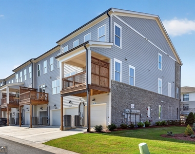 504 Sawnee Village Boulevard - Photo Thumbnail 1