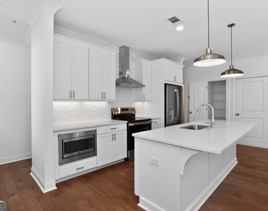 504 Sawnee Village Boulevard - Photo Thumbnail 8