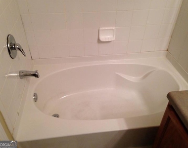 631 Sycamore Drive - Photo Thumbnail 8