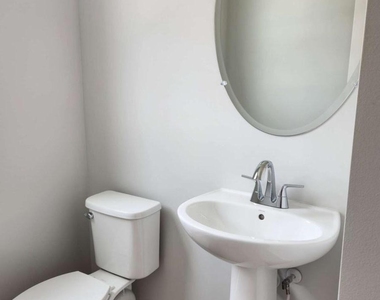 848 Leraes Way - Photo Thumbnail 5