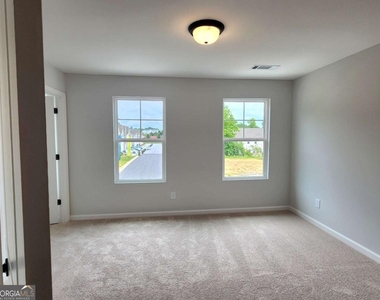 848 Leraes Way - Photo Thumbnail 12