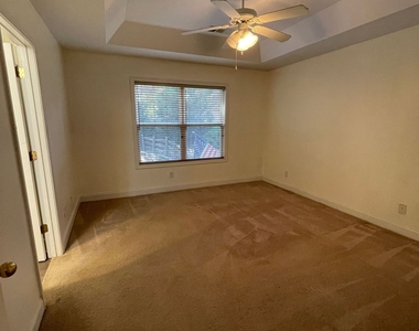 166 Cove Hills Road - Photo Thumbnail 8