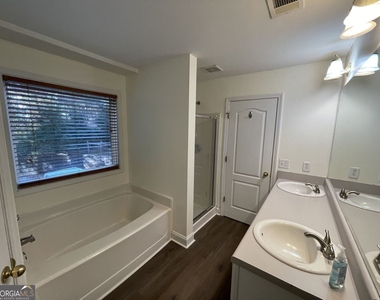 166 Cove Hills Road - Photo Thumbnail 11