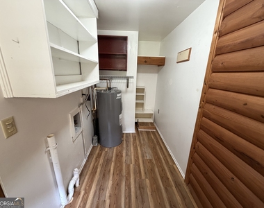 1054 College Station Road - Photo Thumbnail 14