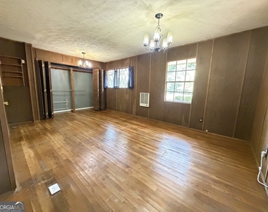 1054 College Station Road - Photo Thumbnail 12