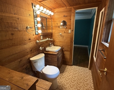 1054 College Station Road - Photo Thumbnail 9