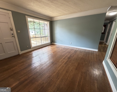 1054 College Station Road - Photo Thumbnail 5