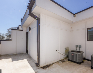 1145 Kirkwood Avenue Se - Photo Thumbnail 45