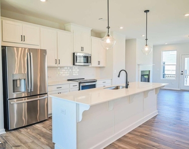756 Payton Lane - Photo Thumbnail 15