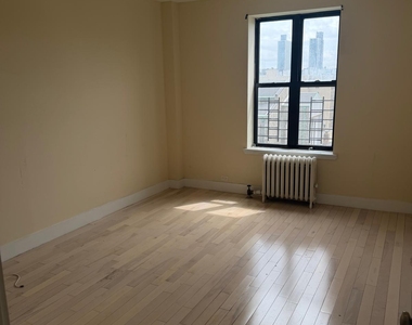 West 188th Street - Photo Thumbnail 8