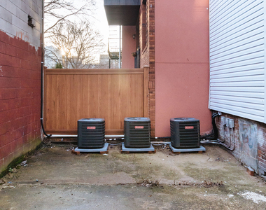 128 India St 11222 - Photo Thumbnail 9