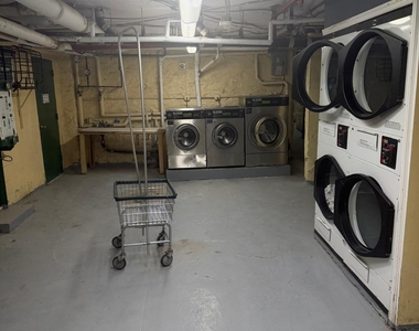 West 176th Street - Photo Thumbnail 15